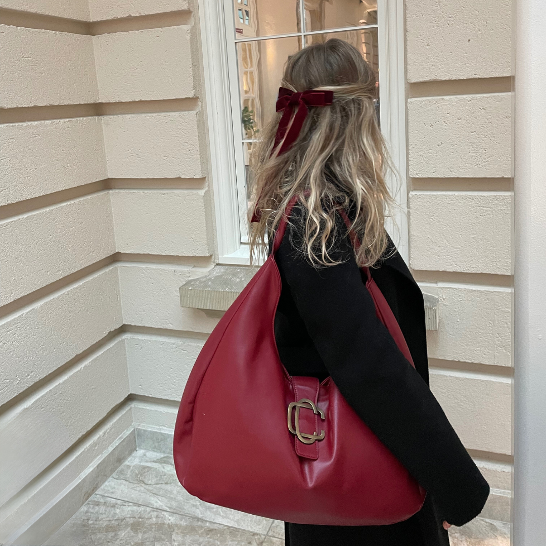 Classique Carries Cherry Tote