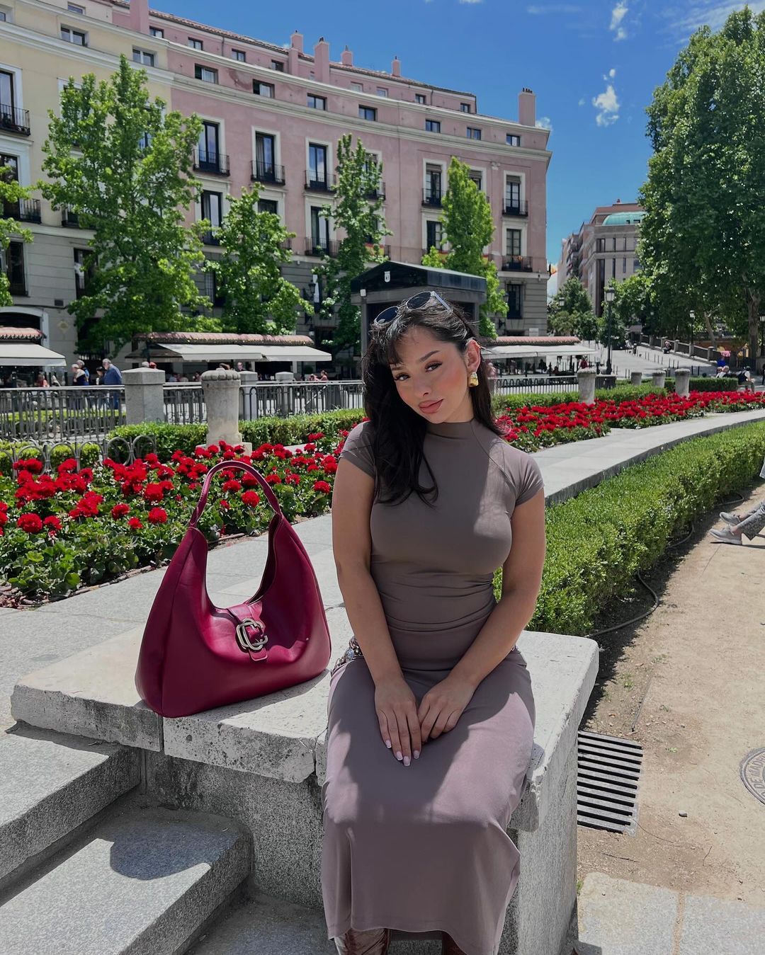 Classique Carries Cherry Tote