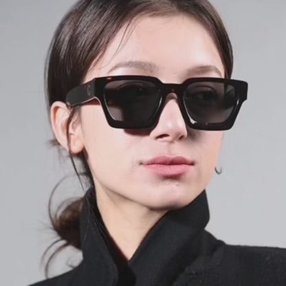 CLASSIQUE CARRIES SUNGLASSES IV